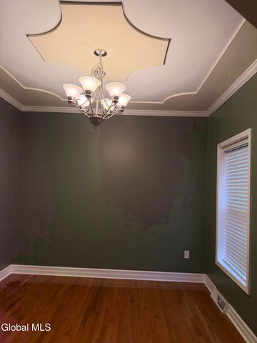 902 Shardon Court, Schenectady, NY 12306