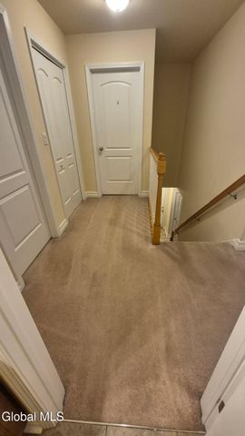 902 Shardon Court, Schenectady, NY 12306