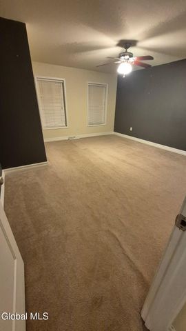 902 Shardon Court, Schenectady, NY 12306