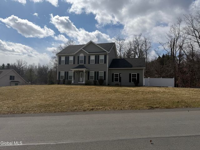 902 Shardon Court, Schenectady, NY 12306