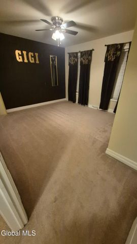 902 Shardon Court, Schenectady, NY 12306