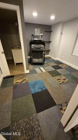 902 Shardon Court, Schenectady, NY 12306