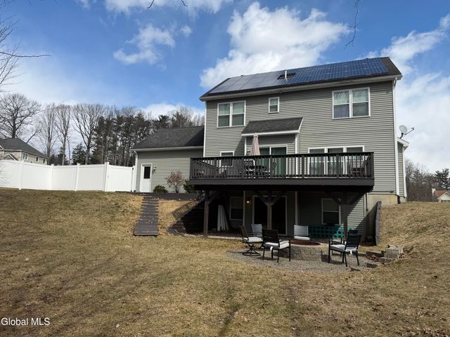 902 Shardon Court, Schenectady, NY 12306