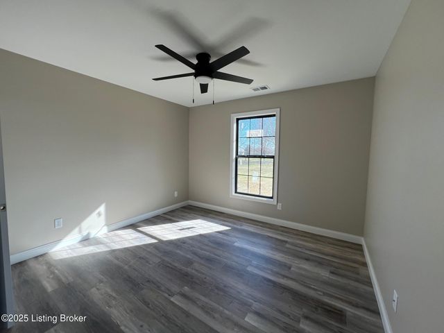 101 Hidden Valley Dr, Bardstown, KY 40004