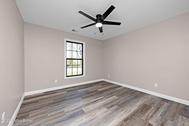101 Hidden Valley Dr, Bardstown, KY 40004