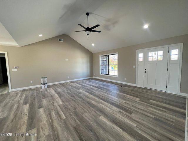 101 Hidden Valley Dr, Bardstown, KY 40004