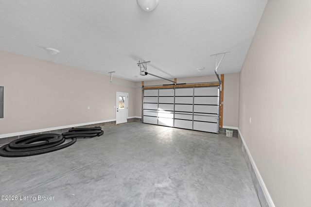 101 Hidden Valley Dr, Bardstown, KY 40004