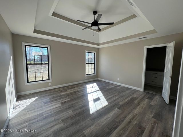 101 Hidden Valley Dr, Bardstown, KY 40004