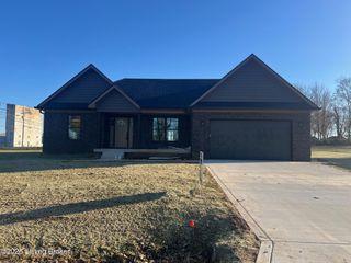 101 Hidden Valley Dr, Bardstown, KY 40004