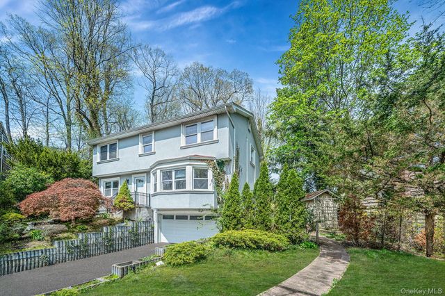 210 Mill Dam Court, Centerport, NY 11721
