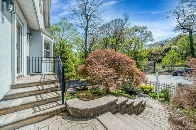 210 Mill Dam Court, Centerport, NY 11721