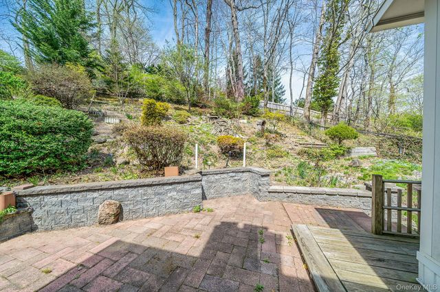 210 Mill Dam Court, Centerport, NY 11721