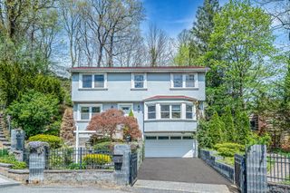 210 Mill Dam Court, Centerport, NY 11721