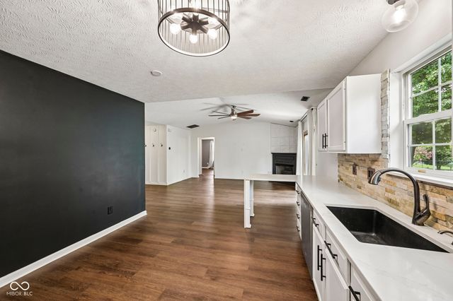 8539 Eagles Nest Drive, Avon, IN 46123