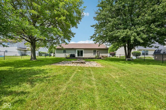 8539 Eagles Nest Drive, Avon, IN 46123