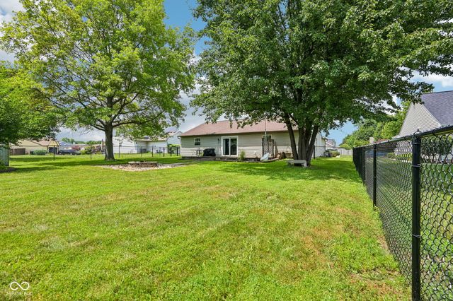 8539 Eagles Nest Drive, Avon, IN 46123