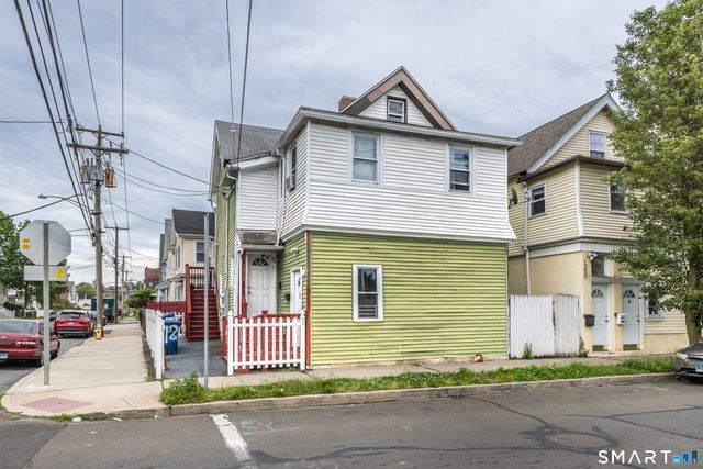 1254 Pembroke Street 1st Floor, Bridgeport, CT 06608