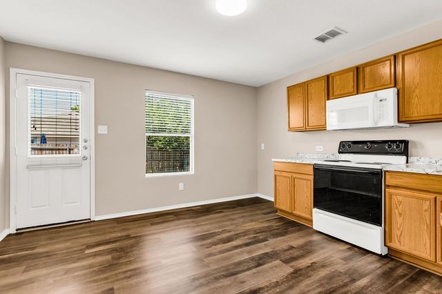 732 Poncho Lane, Fort Worth, TX 76052