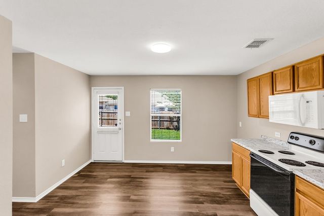 732 Poncho Lane, Fort Worth, TX 76052