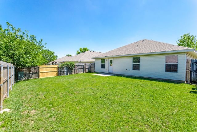 732 Poncho Lane, Fort Worth, TX 76052