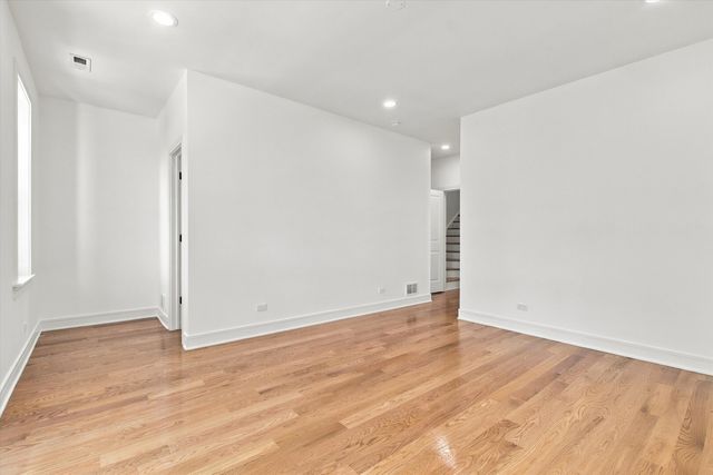 904 N Trumbull Avenue, Chicago, IL 60651