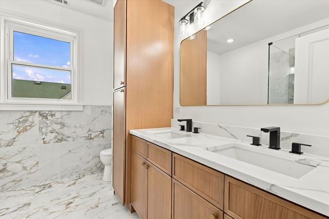 904 N Trumbull Avenue, Chicago, IL 60651