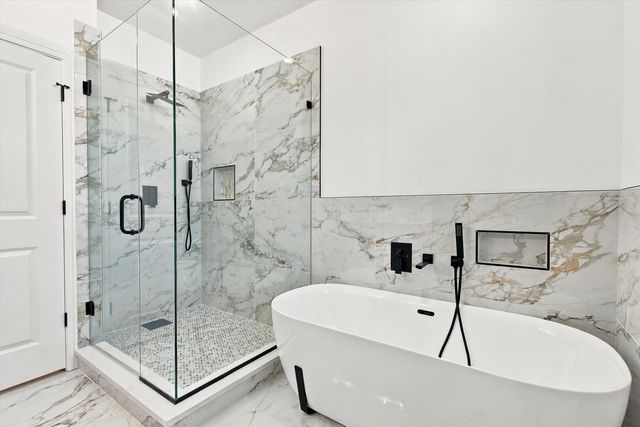 904 N Trumbull Avenue, Chicago, IL 60651