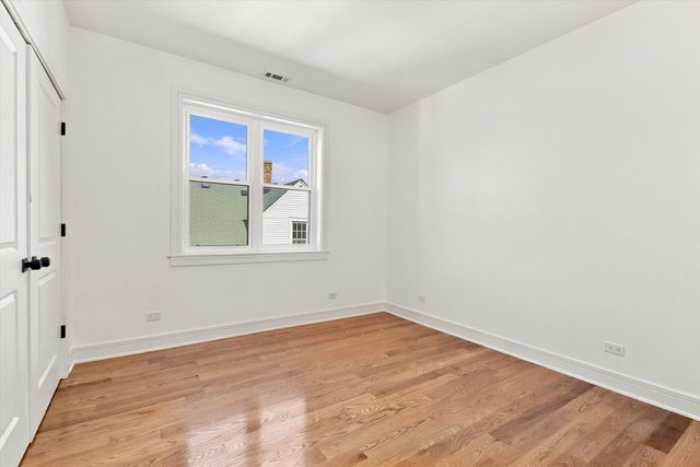 904 N Trumbull Avenue, Chicago, IL 60651
