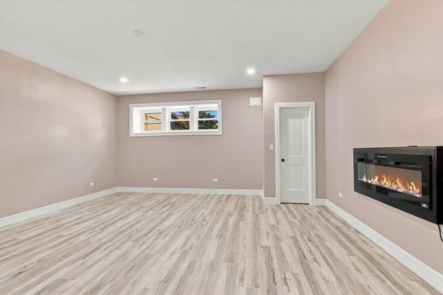 904 N Trumbull Avenue, Chicago, IL 60651