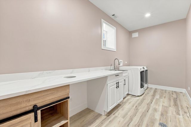 904 N Trumbull Avenue, Chicago, IL 60651