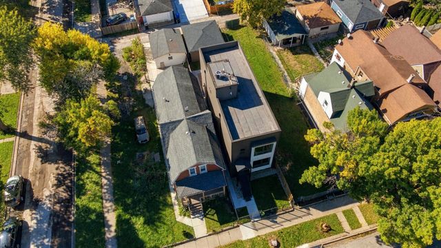 904 N Trumbull Avenue, Chicago, IL 60651