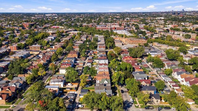 904 N Trumbull Avenue, Chicago, IL 60651