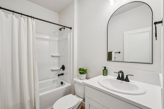 1633 Hansen Ranch Rd, Olivehurst, CA 95961