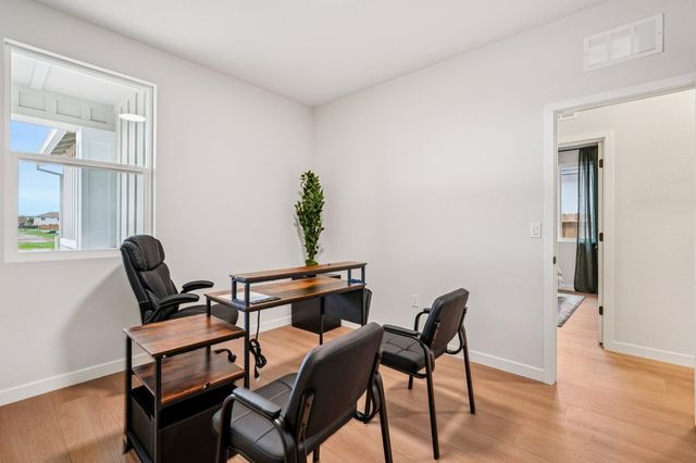 1633 Hansen Ranch Rd, Olivehurst, CA 95961