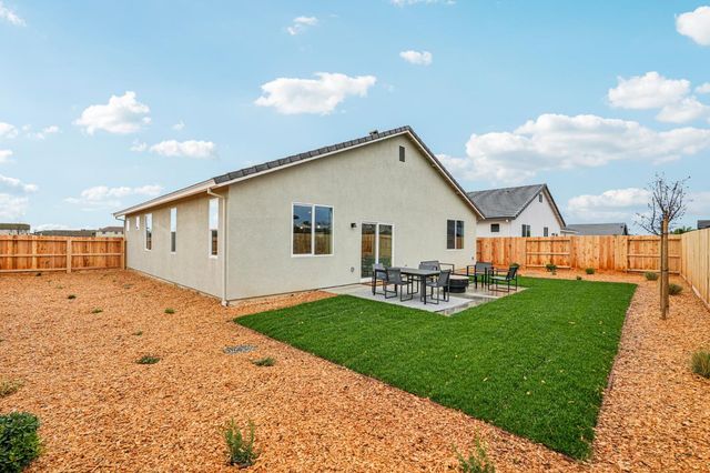 1633 Hansen Ranch Rd, Olivehurst, CA 95961