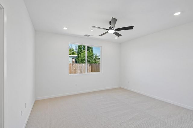 1633 Hansen Ranch Rd, Olivehurst, CA 95961