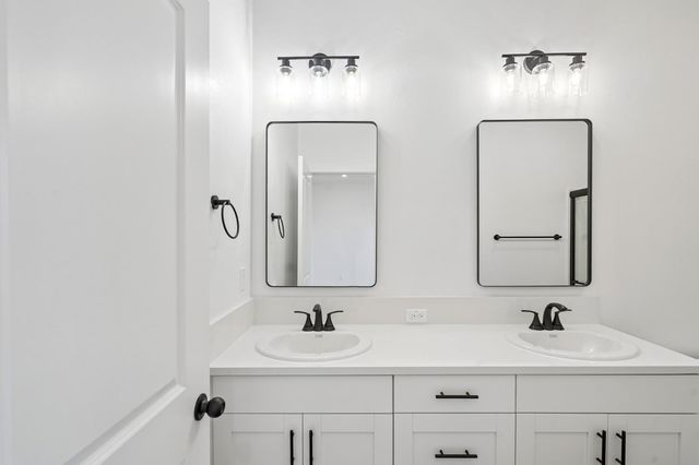 1633 Hansen Ranch Rd, Olivehurst, CA 95961