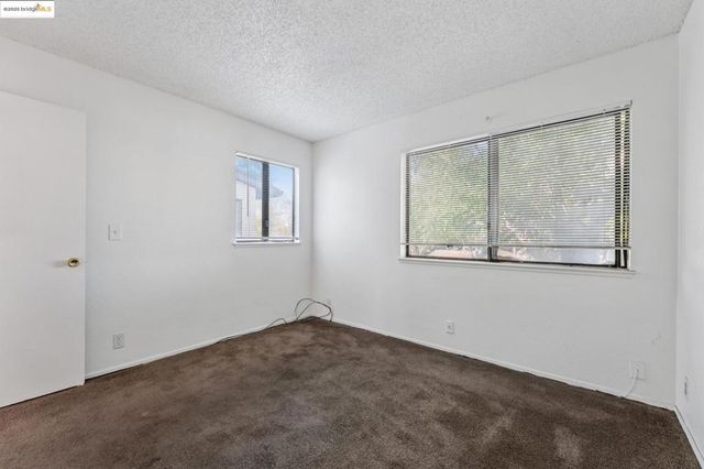 9663 Elmview, Oakland, CA 94603