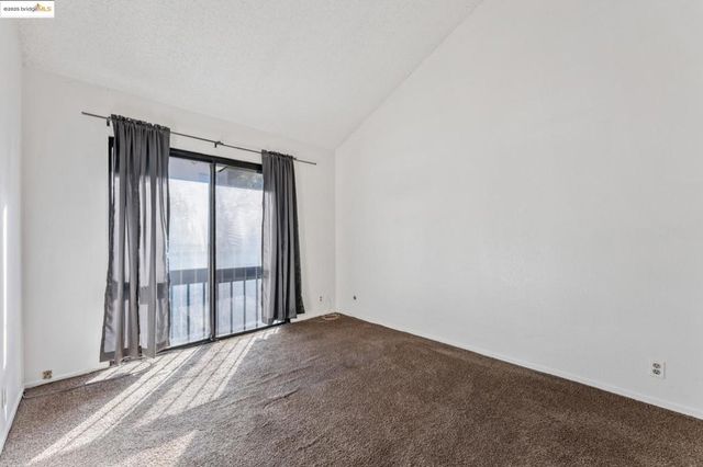 9663 Elmview, Oakland, CA 94603