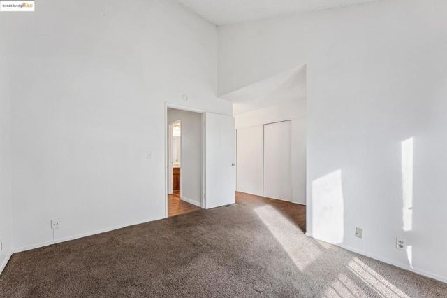 9663 Elmview, Oakland, CA 94603