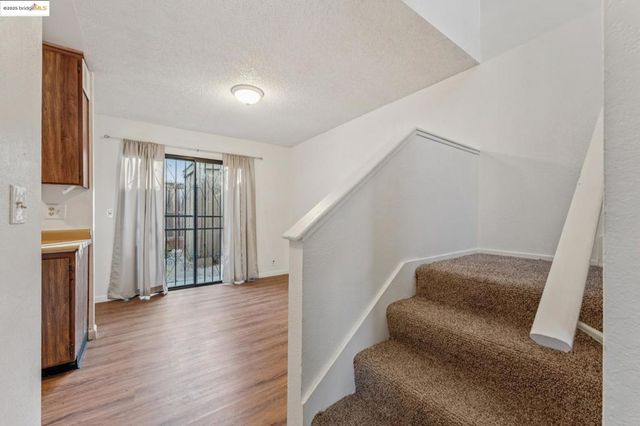 9663 Elmview, Oakland, CA 94603