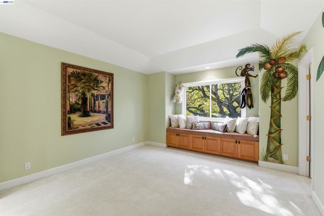 12800 Clausen Ct, Los Altos Hills, CA 94022