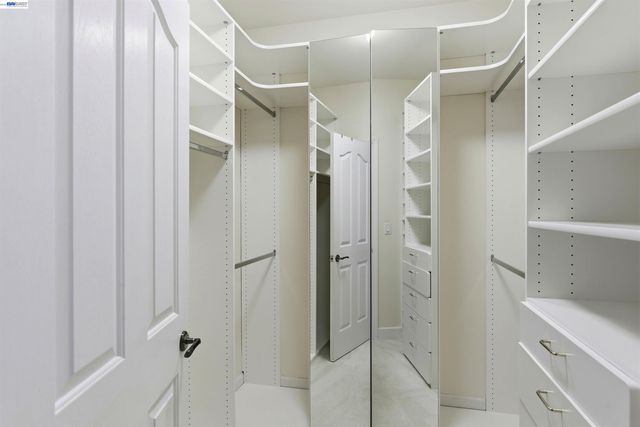 12800 Clausen Ct, Los Altos Hills, CA 94022