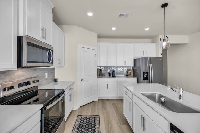 1835 Mahala Dr, Hermitage, TN 37076