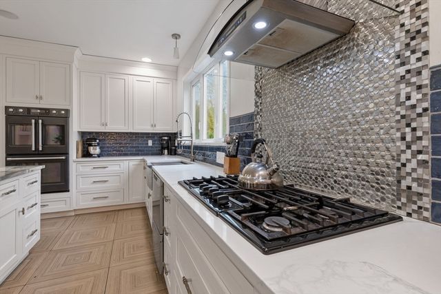 10 Bartlett Drive, Newburyport, MA 01950