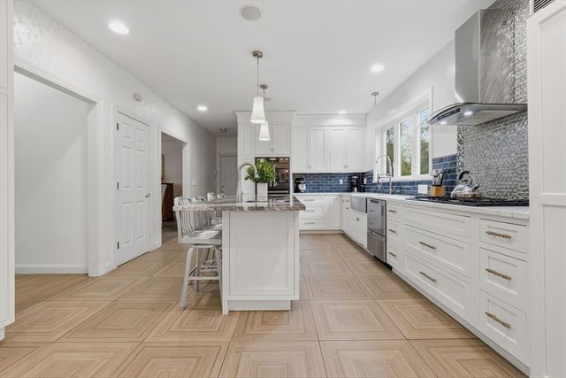 10 Bartlett Drive, Newburyport, MA 01950