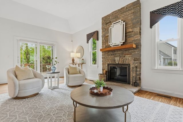 10 Bartlett Drive, Newburyport, MA 01950