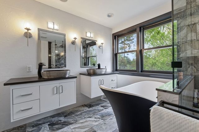 10 Bartlett Drive, Newburyport, MA 01950