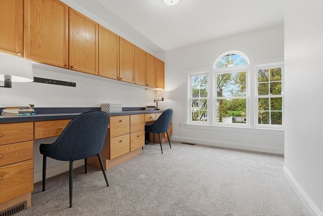 10 Bartlett Drive, Newburyport, MA 01950