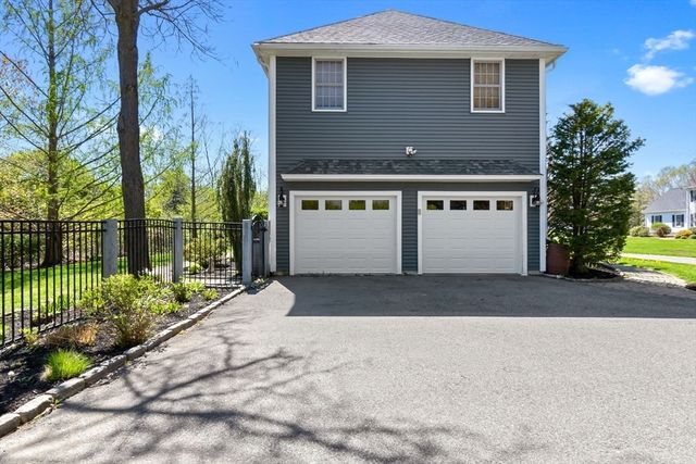 10 Bartlett Drive, Newburyport, MA 01950